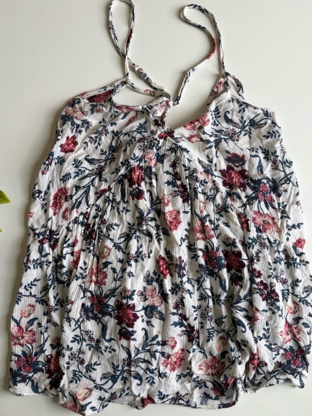 NWOT american eagle outfitters white floral spaghetti strap women’s tank top